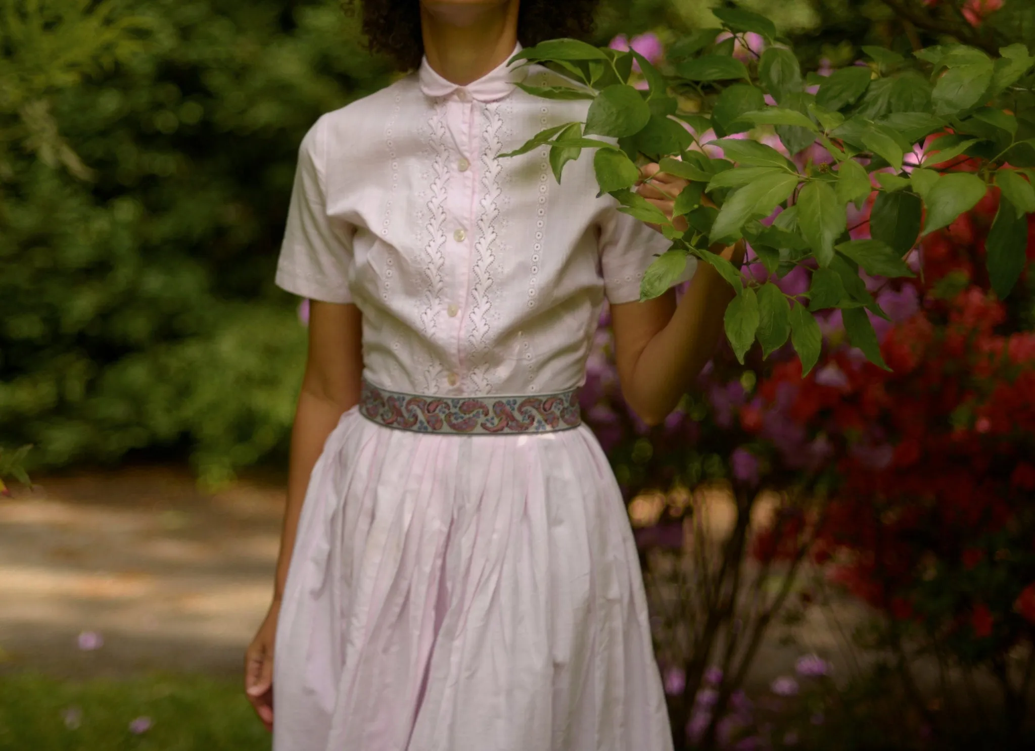 1950s swiss cotton fit and flare dress with embroidered cutwork on bodice // 25" waist, small