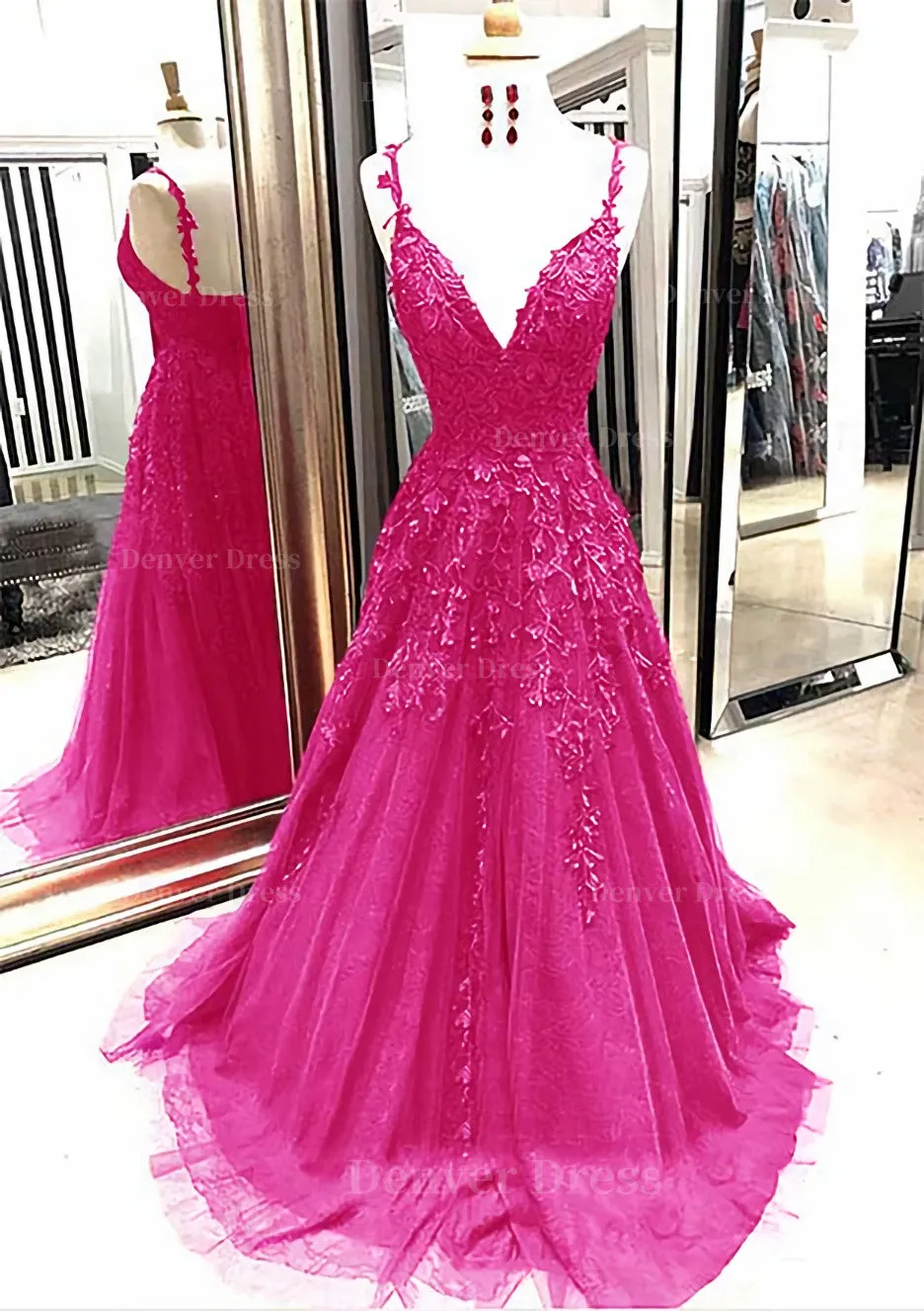 A-line/Princess V Neck Sleeveless Sweep Train Tulle Prom Dress With Appliqued