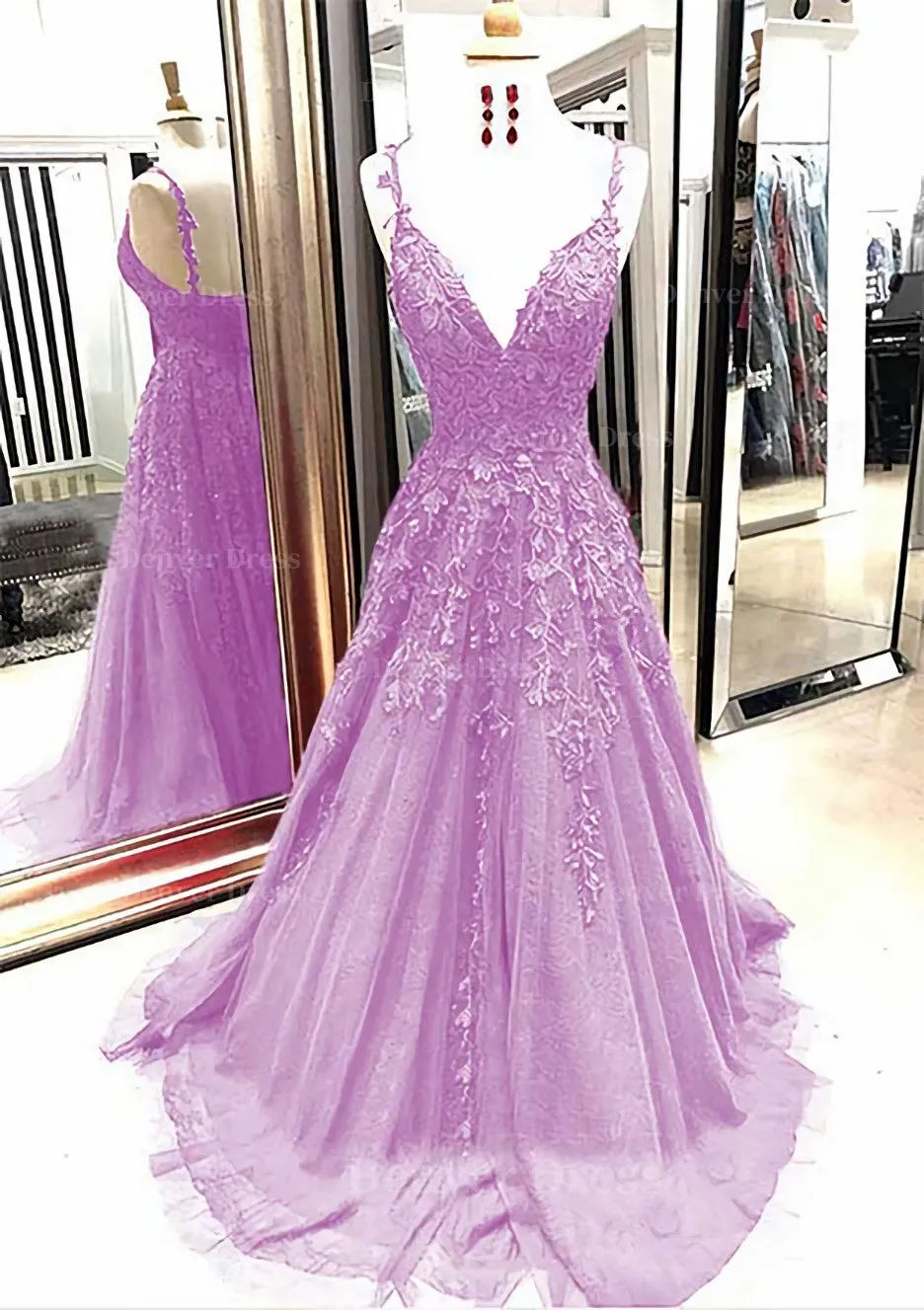 A-line/Princess V Neck Sleeveless Sweep Train Tulle Prom Dress With Appliqued