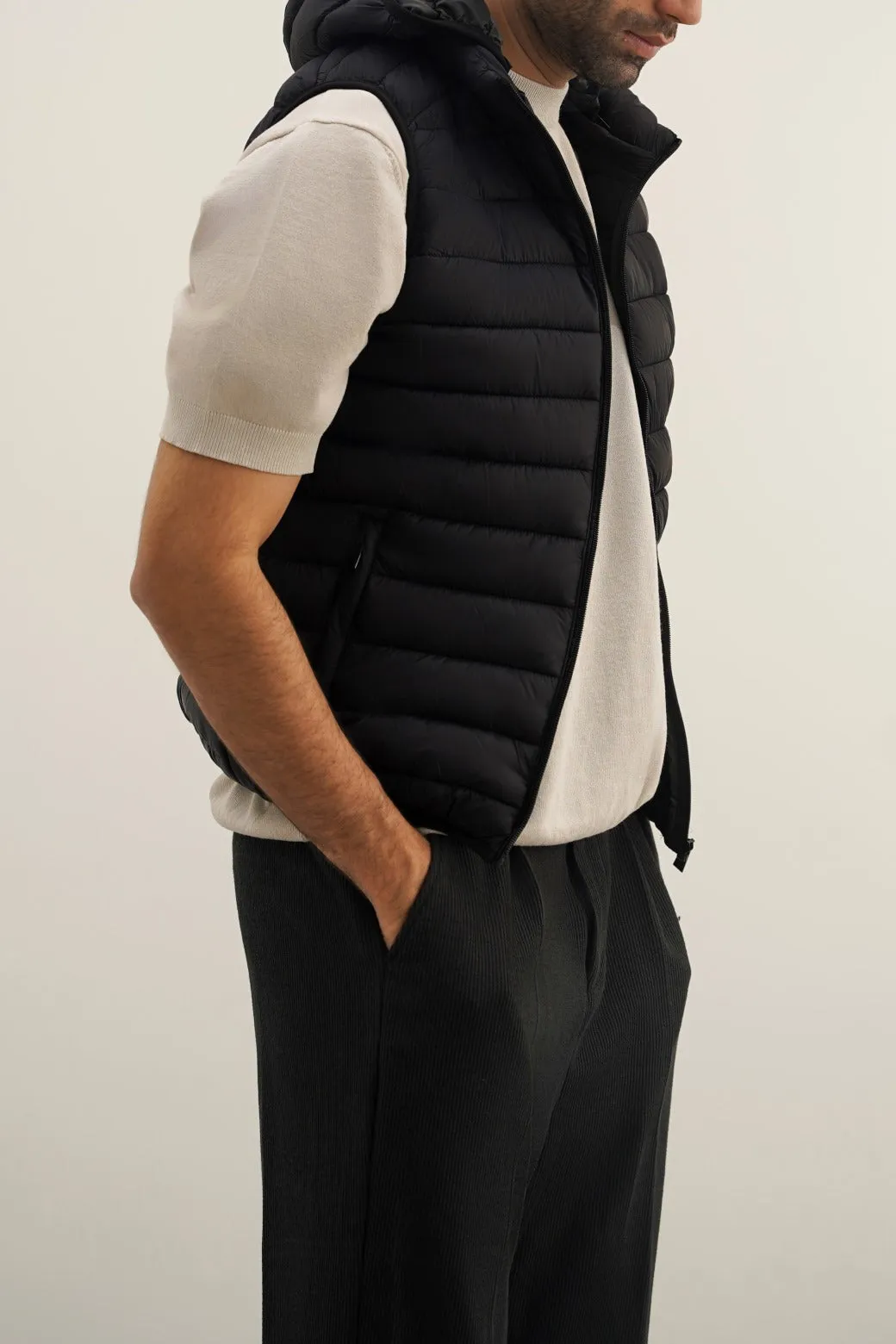 HOODED GILET