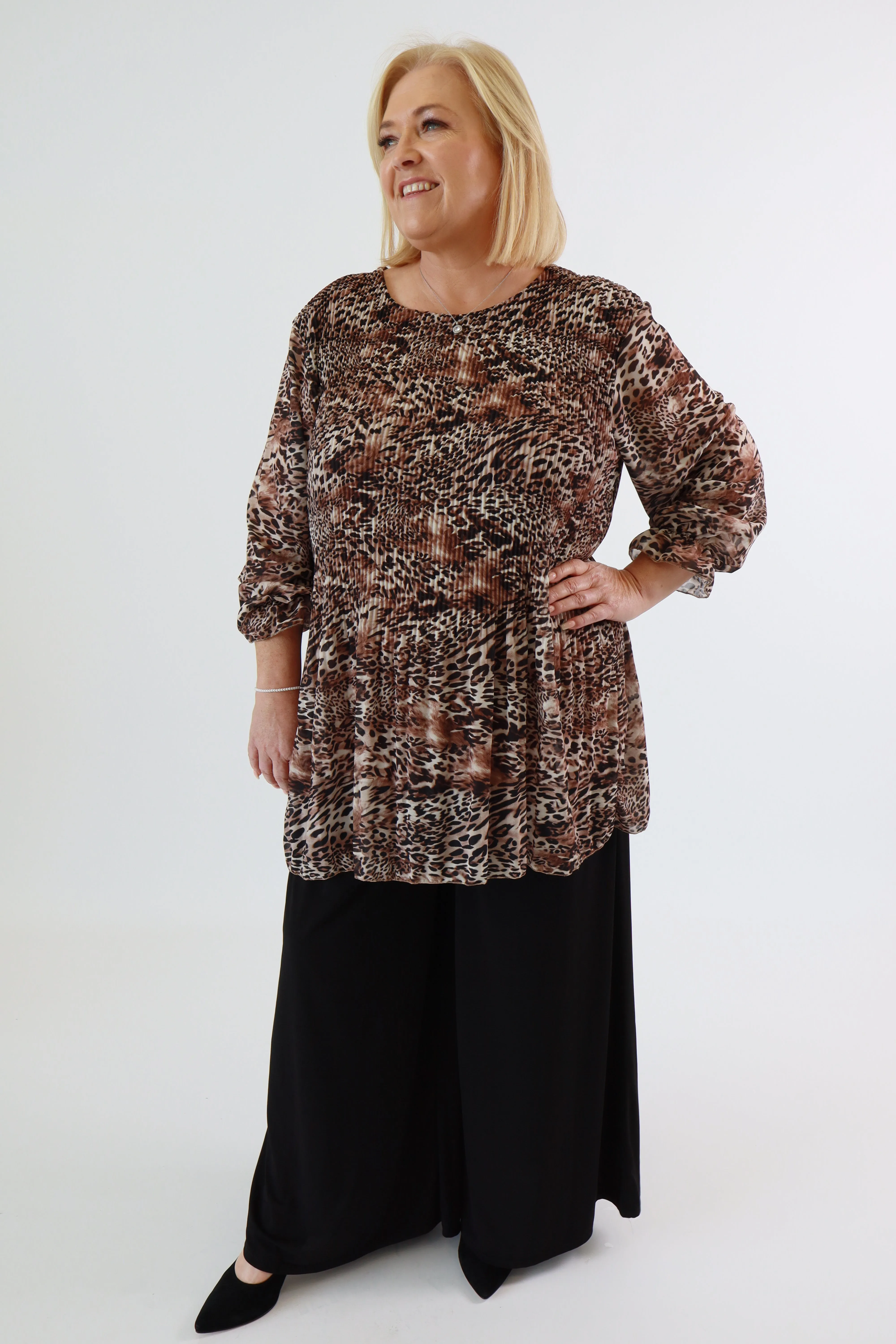 Meadow Pleated Blouse in Brown Leopard