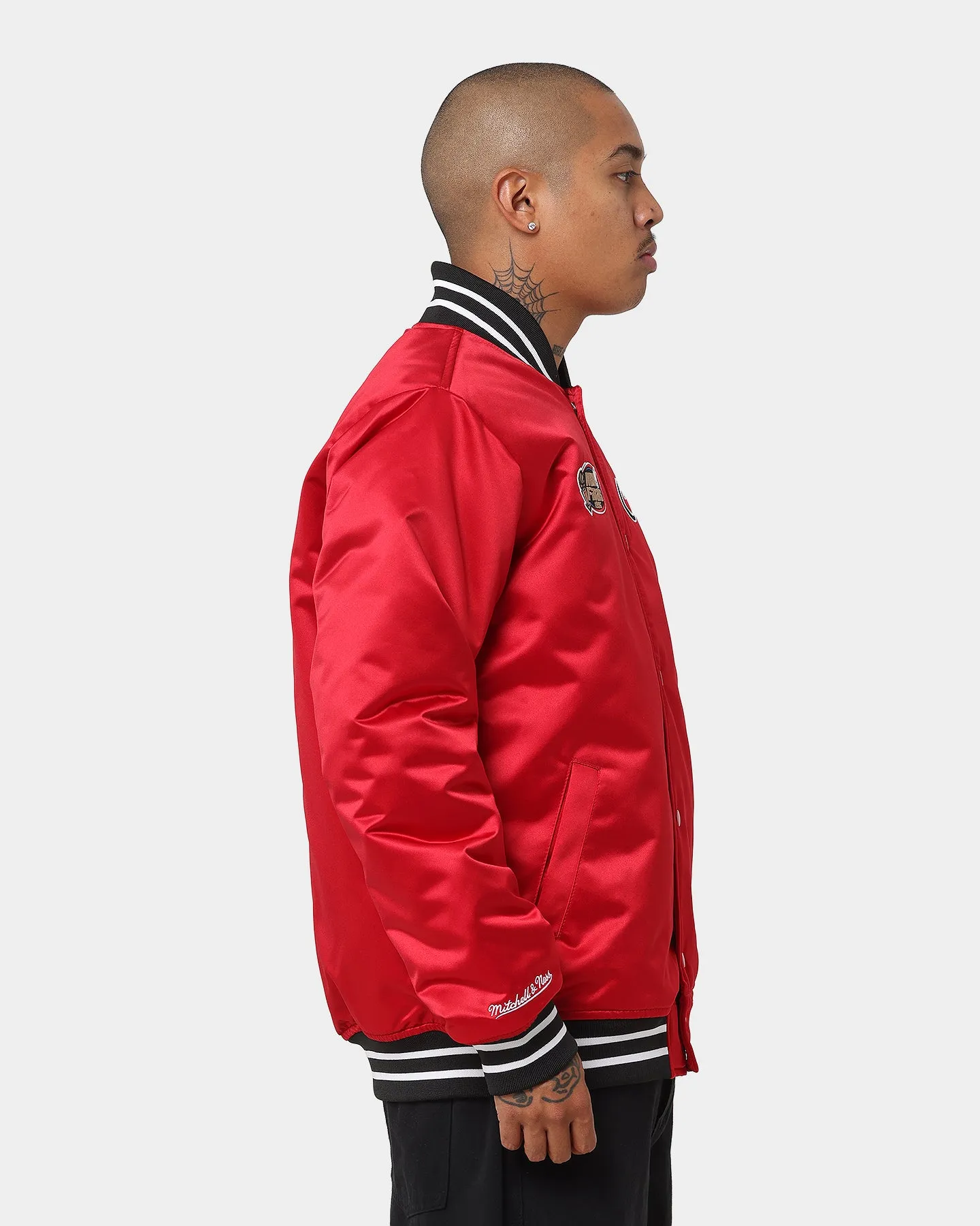 Mitchell & Ness Chicago Bulls Heavyweight Satin Jacket Scarlet