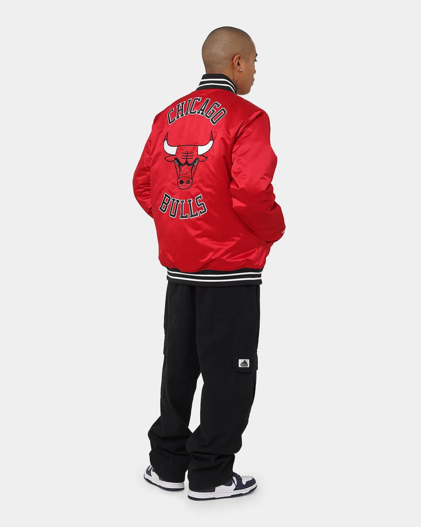 Mitchell & Ness Chicago Bulls Heavyweight Satin Jacket Scarlet