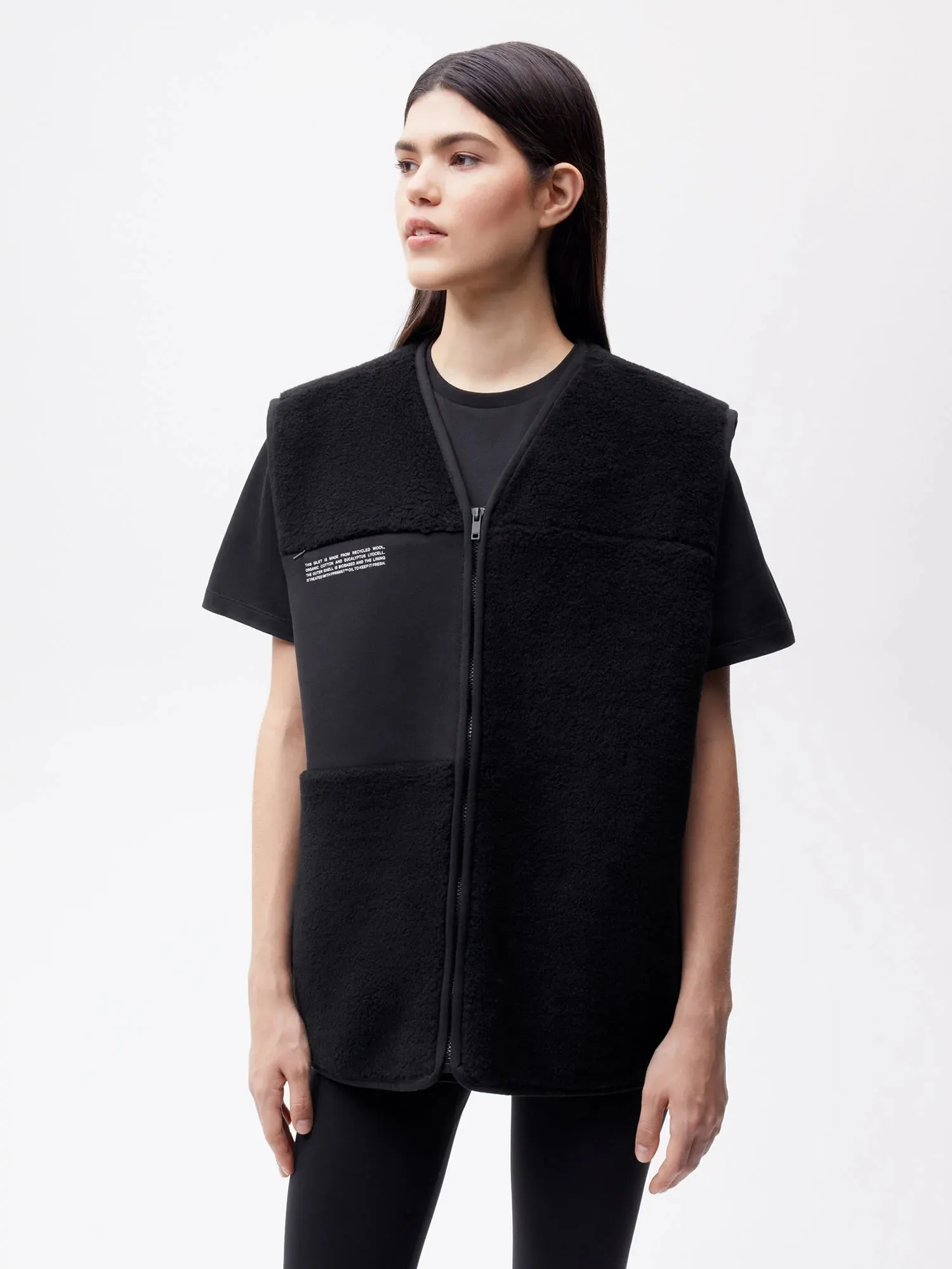 Recycled Wool Fleece Gilet—black