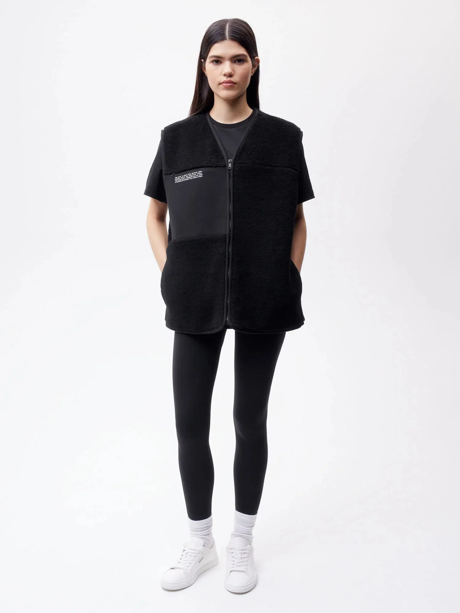 Recycled Wool Fleece Gilet—black