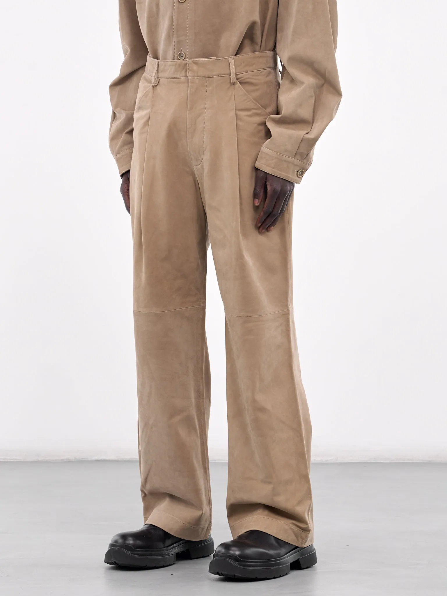 Suede Trousers (ES2668SS-STABLE-SUEDE)